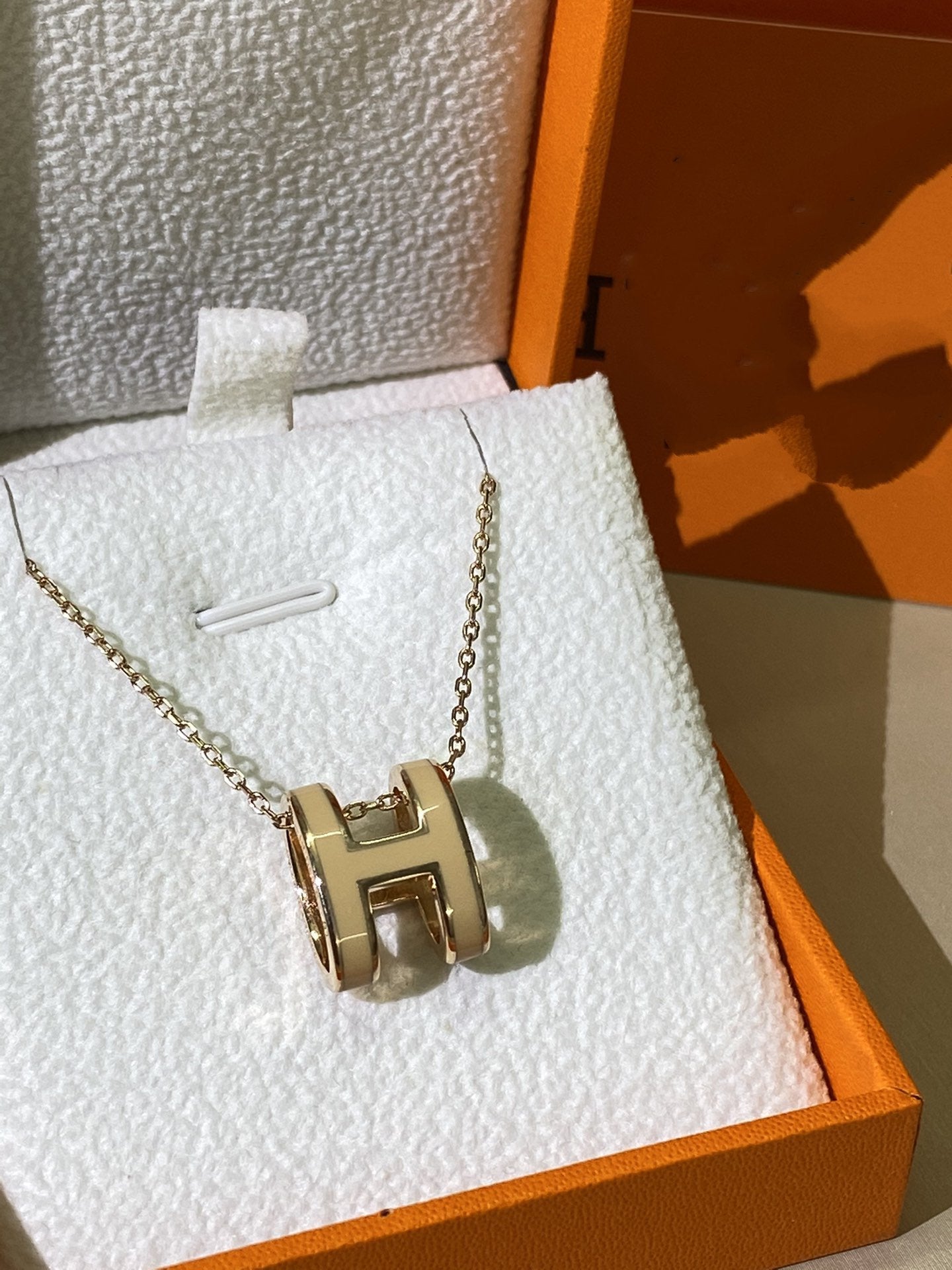 [✨ROSE💎]HM CLIC YELLOW ENAMEL GOLD NECKLACE