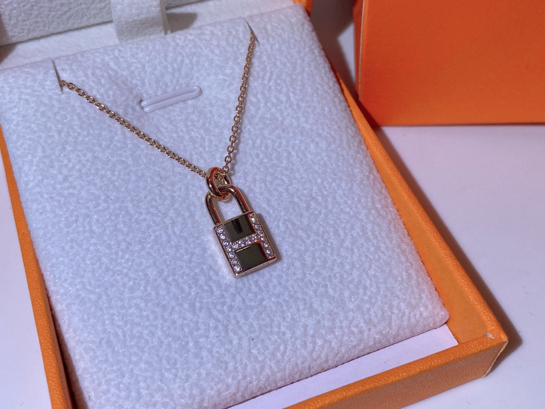 [✨ROSE💎]HM ADVANCED NICHE LOCK HEAD NECKLACE DIAMONDS