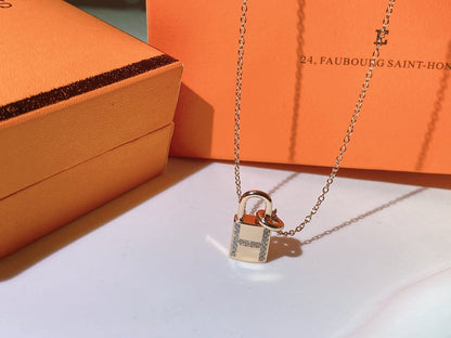 [✨ROSE💎]HM ADVANCED NICHE LOCK HEAD NECKLACE DIAMONDS