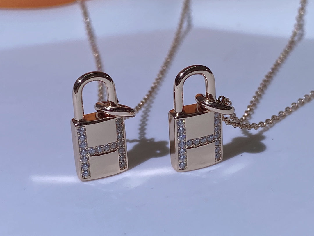 [✨ROSE💎]HM ADVANCED NICHE LOCK HEAD NECKLACE DIAMONDS