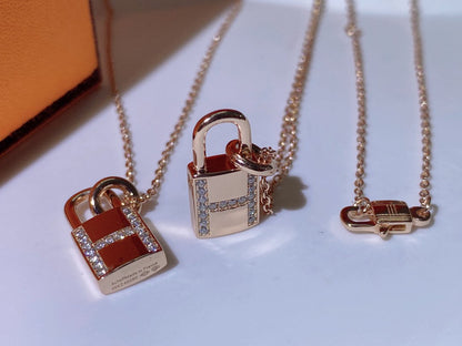 [✨ROSE💎]HM ADVANCED NICHE LOCK HEAD NECKLACE DIAMONDS