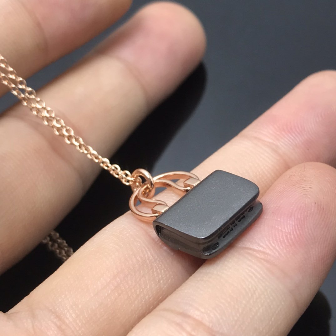 [✨ROSE💎]WOMEN'S HM AMULETTES CONSTANCE PENDANT NECKLACE