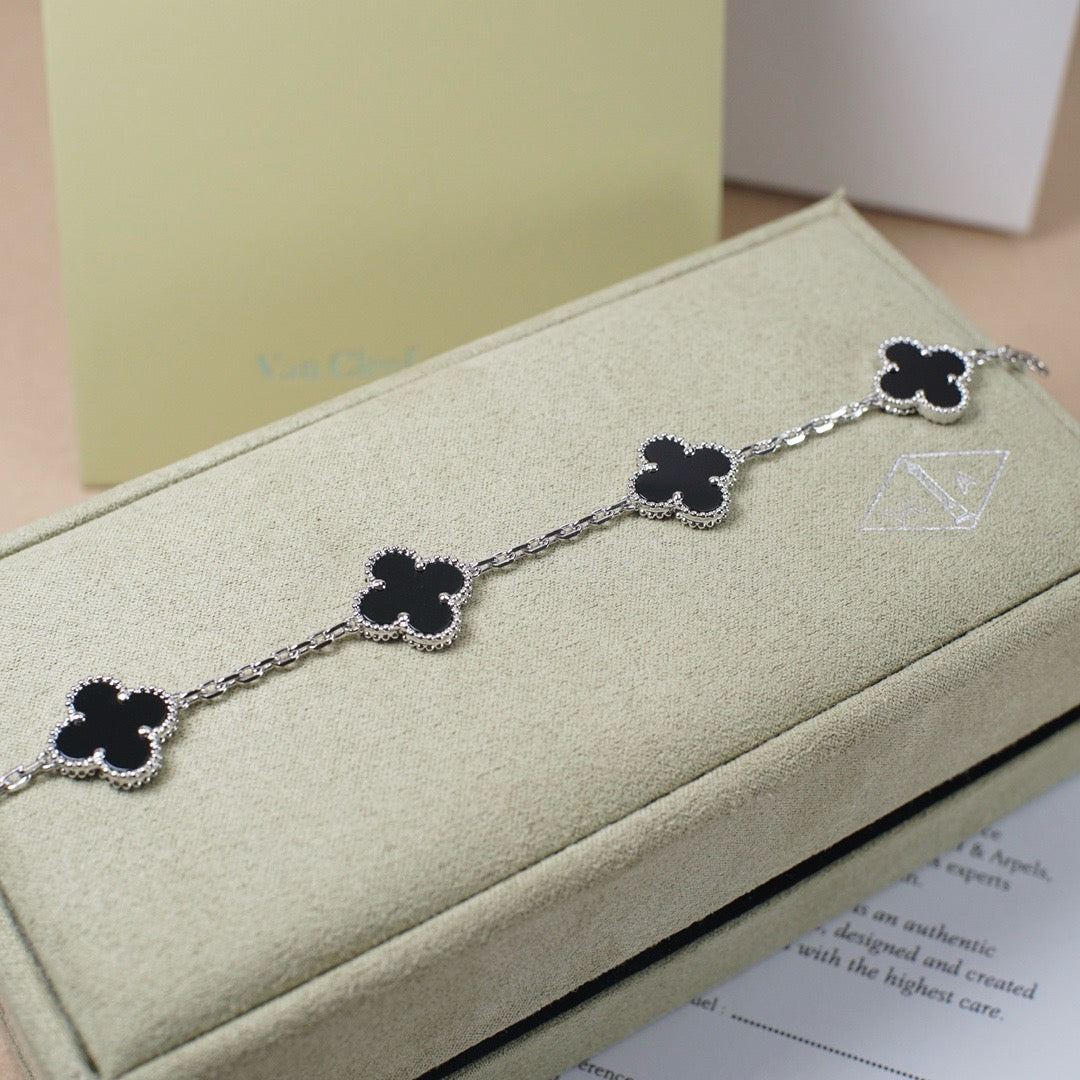 [✨ROSE💎] CLOVER 5 MOTIF ONYXS BRACELET COLLECTION