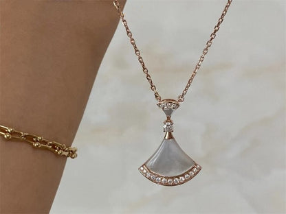[✨ROSE💎]DREAM NECKLACE MOP PINK GOLD DIAMOND