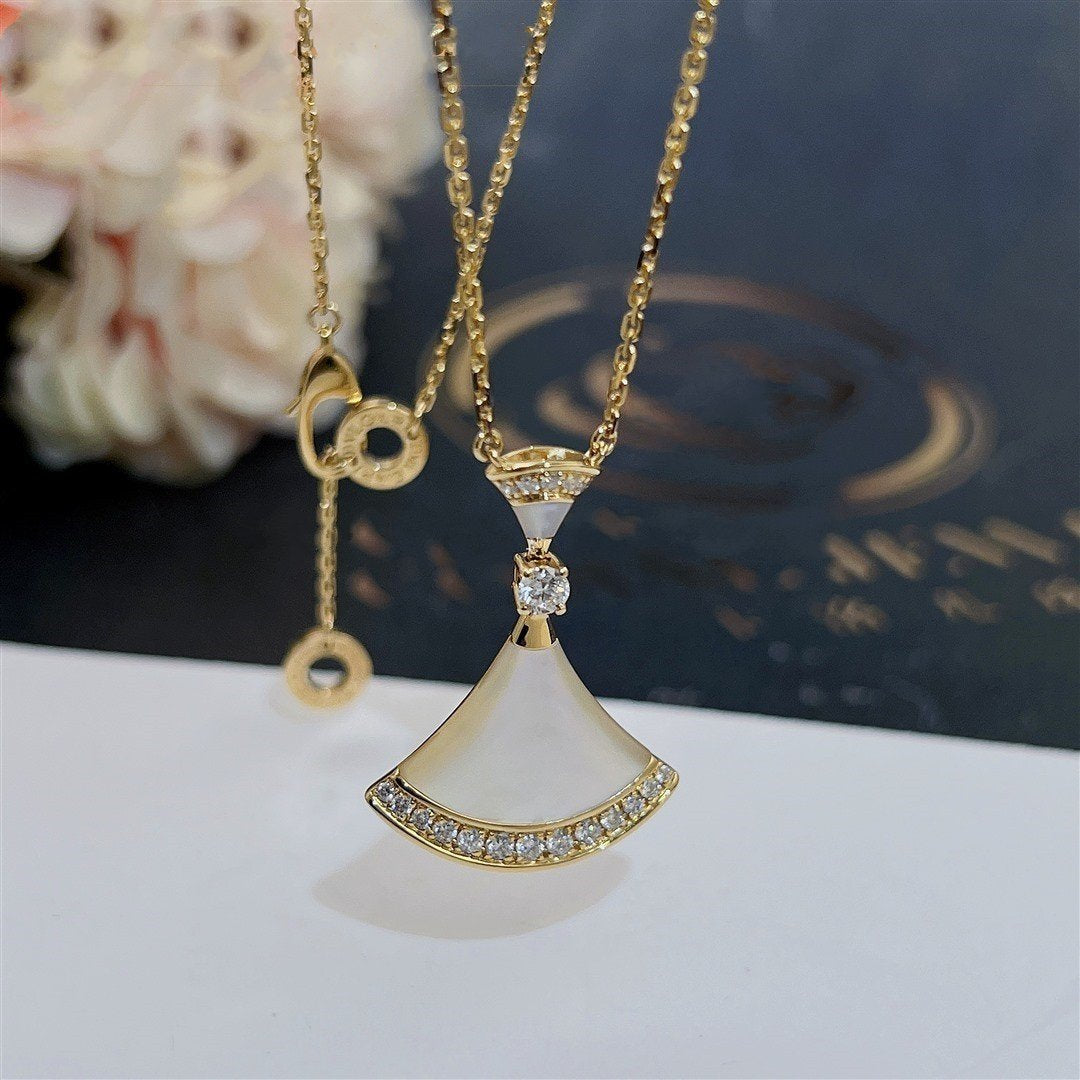 [✨ROSE💎]DREAM NECKLACE MOP GOLD DIAMOND