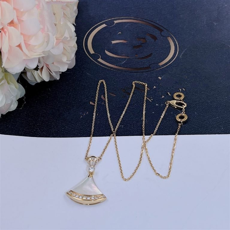 [✨ROSE💎]DREAM NECKLACE MOP GOLD DIAMOND