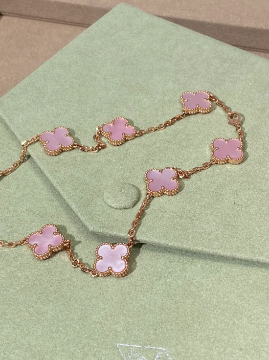 [✨ROSE💎 Jewellery] Pink Necklace with Ten Clover Designs