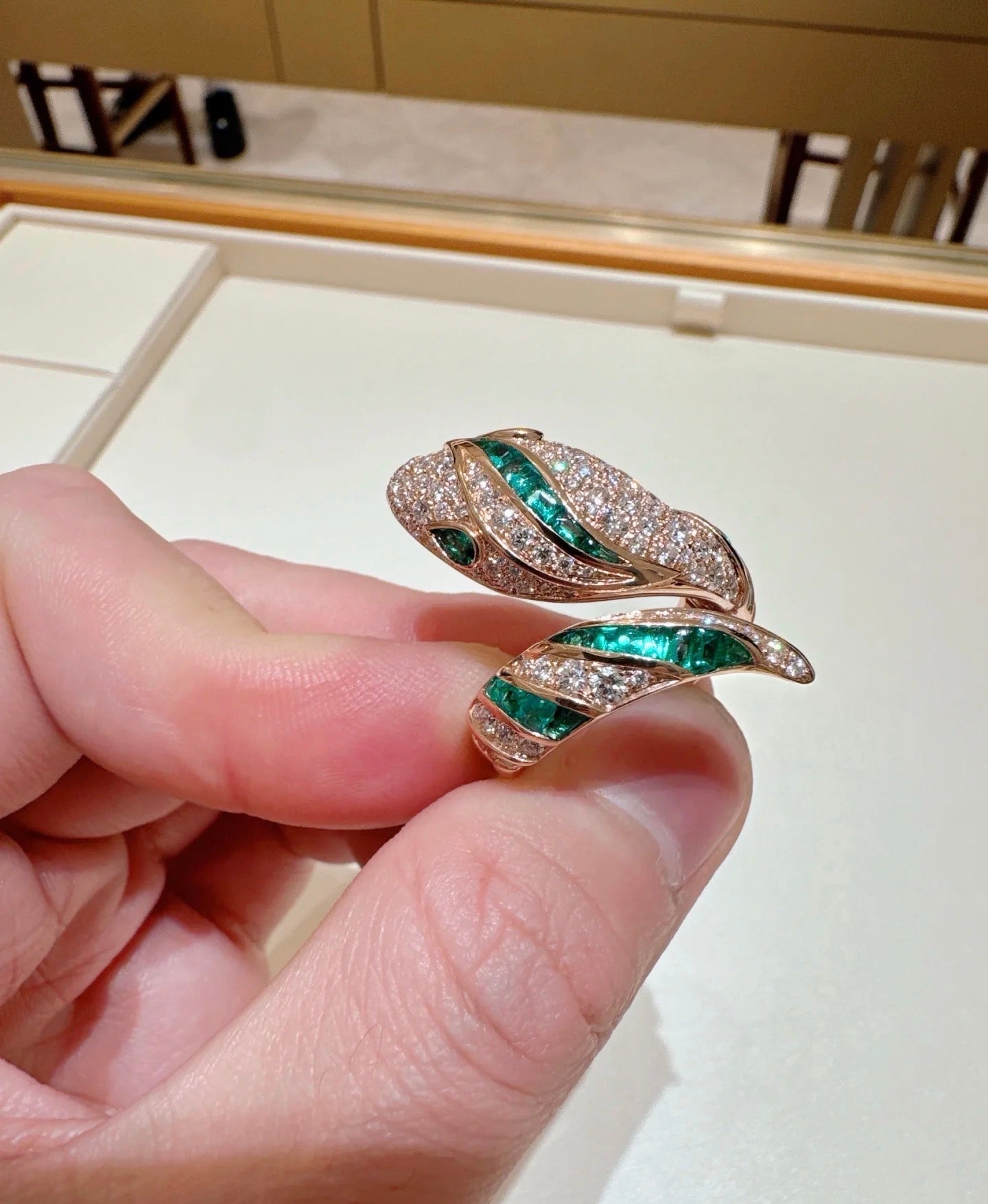 [✨ROSE💎]BRAND NEW LUXURY GREEN SNAKE RING