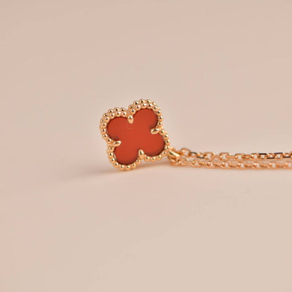 [✨ROSE💎]CLOVER MINI 9.5MM WHITE CARNELIANS NECKLACE