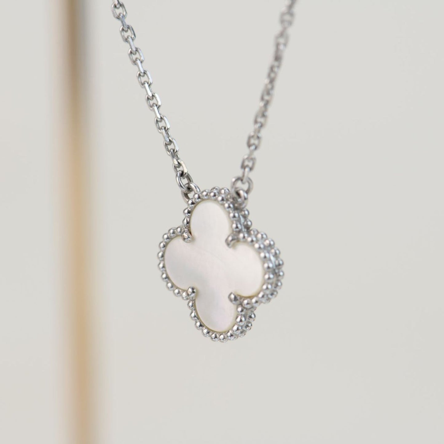 [✨ROSE💎]CLOVER  15MM WHITE MOTHER-OF-PEARL SILVER
