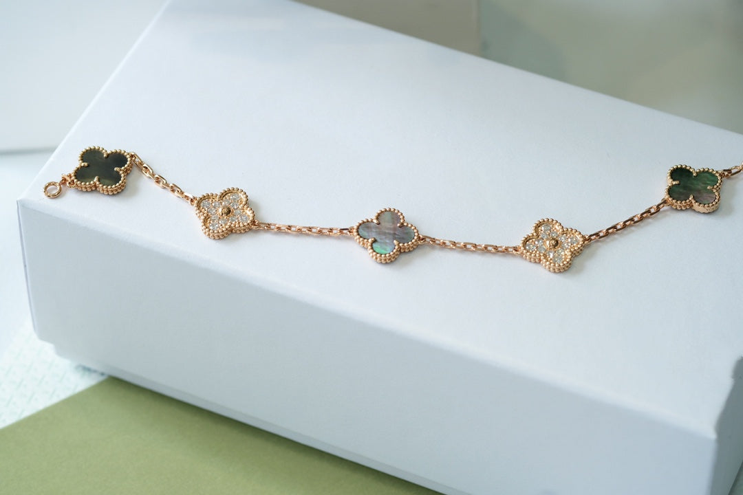 [✨ROSE💎] CLOVER 5 MOTIF GRAY MOP BRACELET COLLECTION