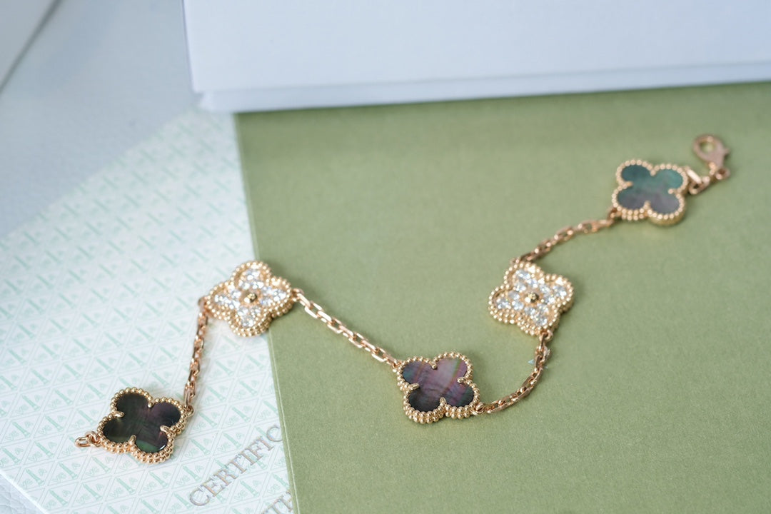[✨ROSE💎] CLOVER 5 MOTIF GRAY MOP BRACELET COLLECTION