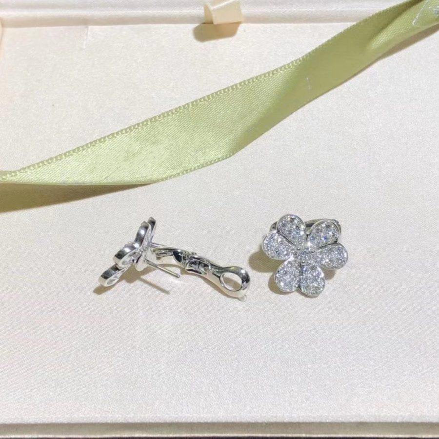 [✨ROSE💎]FRIVOLE SILVER FLOWER DIAMOND EARRINGS