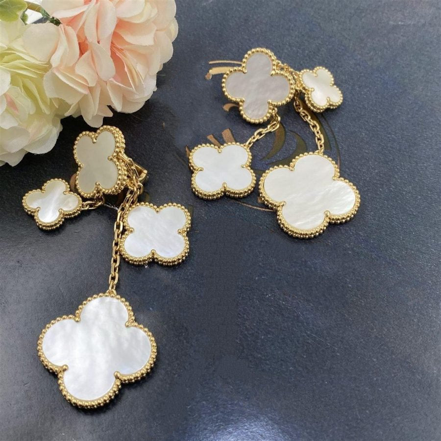 [✨ROSE💎]CLOVER EARRINGS WHITE MOP 4 MOTIFS GOLD