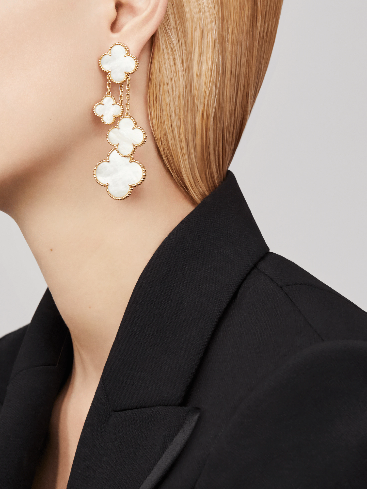 [✨ROSE💎]CLOVER EARRINGS WHITE MOP 4 MOTIFS GOLD