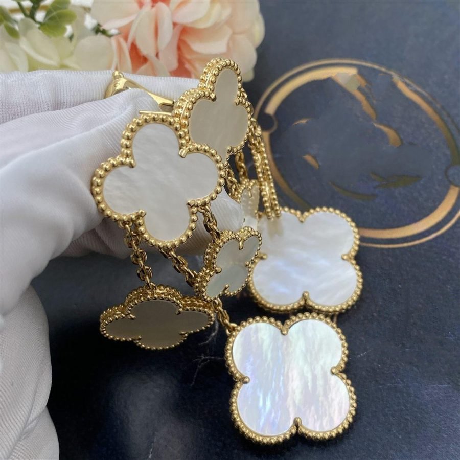 [✨ROSE💎]CLOVER EARRINGS WHITE MOP 4 MOTIFS GOLD