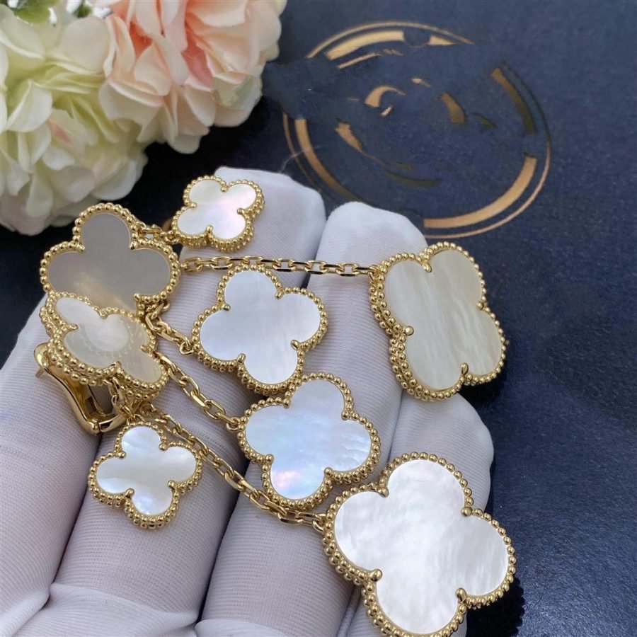 [✨ROSE💎]CLOVER EARRINGS WHITE MOP 4 MOTIFS GOLD