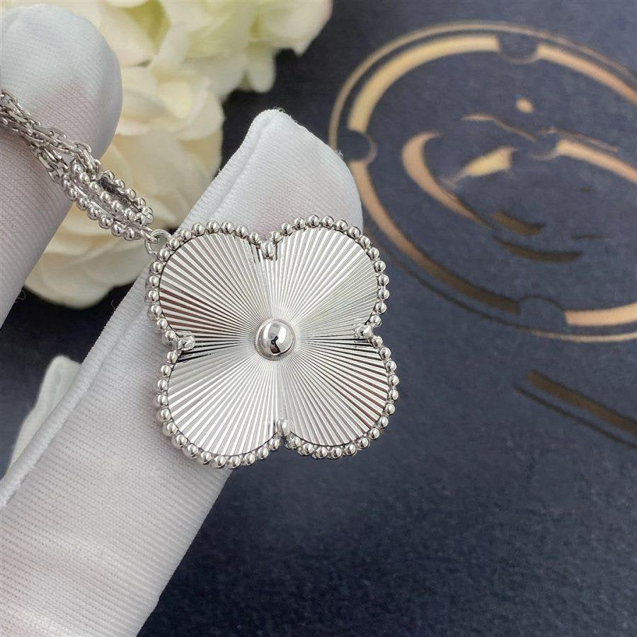 [✨ROSE💎]CLOVER 25MM SILVER BIG CLOVER NECKLACE