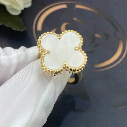 [✨ROSE💎]CLOVER WHITE MOP RING