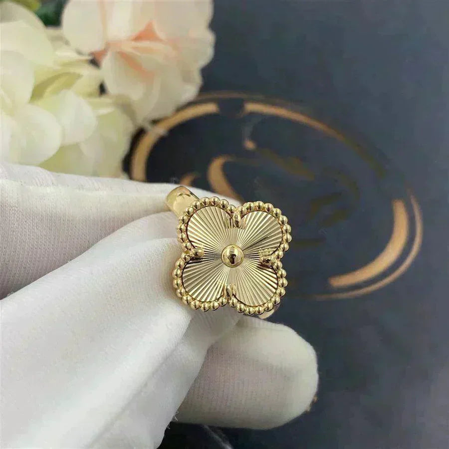 [✨ROSE💎]CLOVER GOLD RING