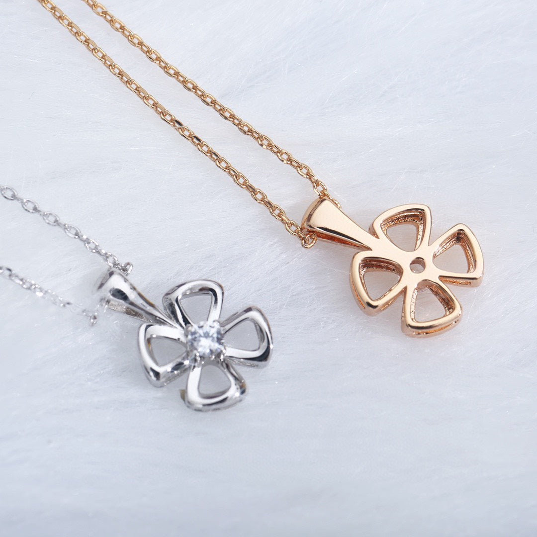 [✨ROSE💎]FIOREVER NECKLACE DIAMOND CENTER