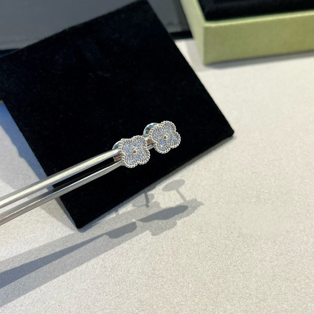 [✨ROSE💎]CLOVER MINI DIAMOND STUD EARRINGS