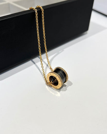 [✨ROSE💎]ZERO 1 BLACK CERAMIC DIAMOND PINK GOLD NECKLACE