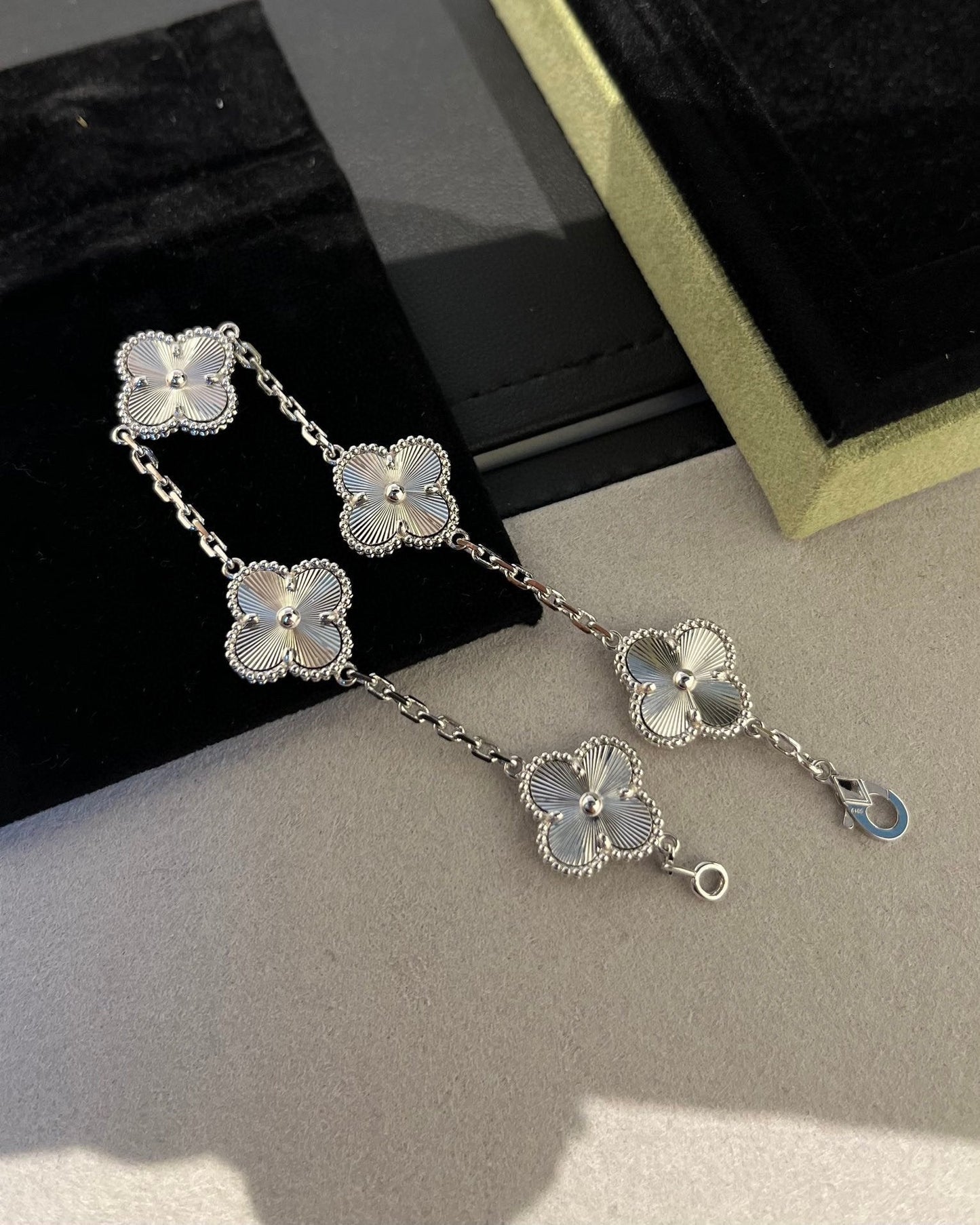[✨ROSE💎] CLOVER 5 MOTIF LASER BRACELET COLLECTION